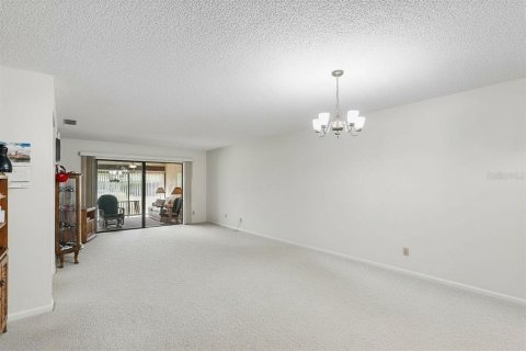 Villa ou maison à vendre à Winter Haven, Floride: 2 chambres, 105.82 m2 № 2220417 - photo 8