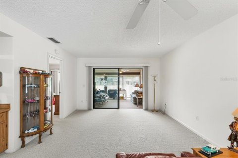Villa ou maison à vendre à Winter Haven, Floride: 2 chambres, 105.82 m2 № 2220417 - photo 9