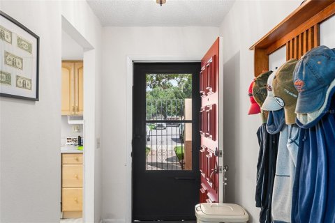 Villa ou maison à vendre à Winter Haven, Floride: 2 chambres, 105.82 m2 № 2220417 - photo 6