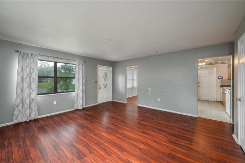 Casa en venta en Lakeland, Florida, 3 dormitorios, 121.24 m2 № 1915179 - foto 2