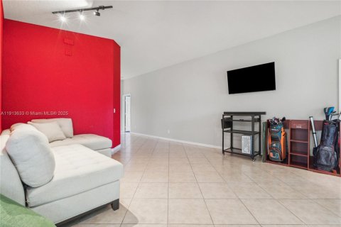 Casa en venta en Port St. Lucie, Florida, 3 dormitorios, 170.66 m2 № 1968896 - foto 22