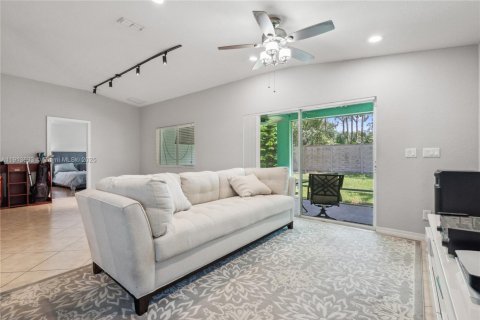 Casa en venta en Port St. Lucie, Florida, 3 dormitorios, 170.66 m2 № 1968896 - foto 19