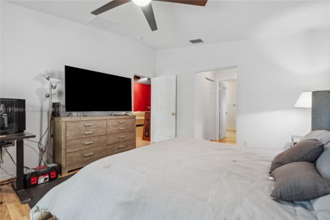 Casa en venta en Port St. Lucie, Florida, 3 dormitorios, 170.66 m2 № 1968896 - foto 30