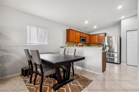 Casa en venta en Port St. Lucie, Florida, 3 dormitorios, 170.66 m2 № 1968896 - foto 10