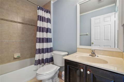 Casa en venta en Port St. Lucie, Florida, 3 dormitorios, 170.66 m2 № 1968896 - foto 25