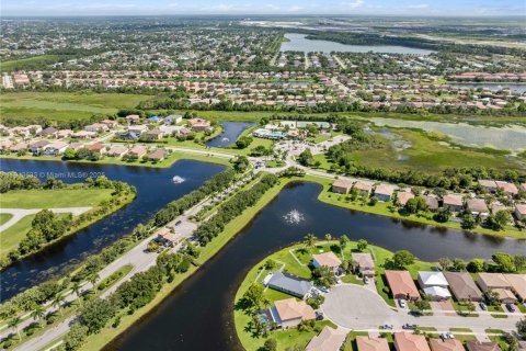 Casa en venta en Port St. Lucie, Florida, 3 dormitorios, 170.66 m2 № 1968896 - foto 14