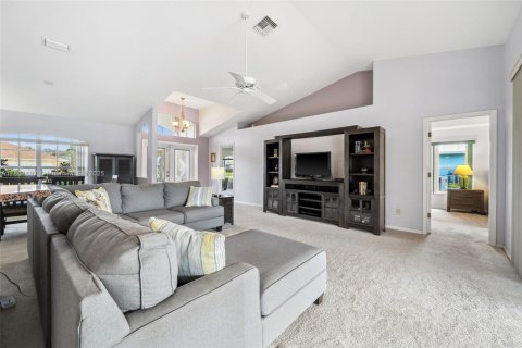 Casa en venta en Cape Coral, Florida, 3 dormitorios, 172.43 m2 № 1743935 - foto 12