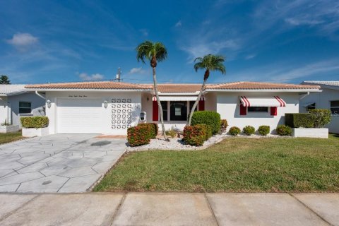 Villa ou maison à vendre à Pinellas Park, Floride: 2 chambres, 146.41 m2 № 2105488 - photo 24