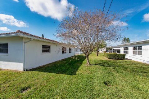 Villa ou maison à vendre à Pinellas Park, Floride: 2 chambres, 146.41 m2 № 2105488 - photo 22