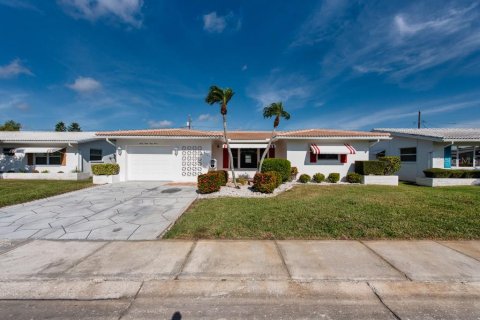 Villa ou maison à vendre à Pinellas Park, Floride: 2 chambres, 146.41 m2 № 2105488 - photo 25