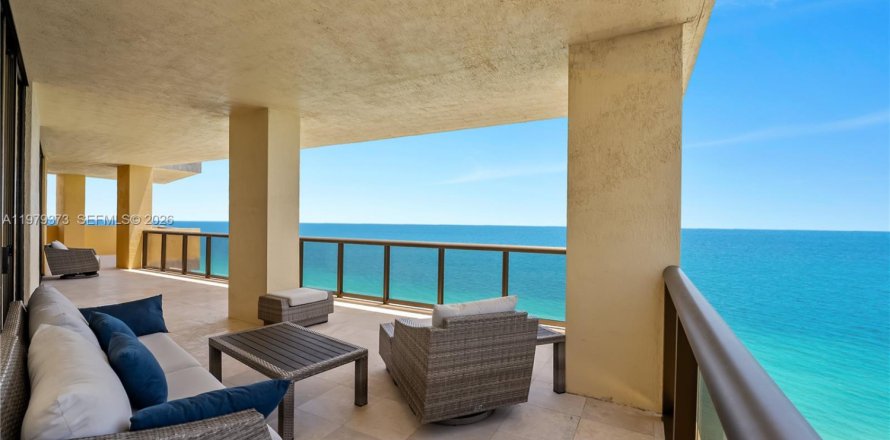 Condo à Sunny Isles Beach, Floride, 3 chambres  № 2046348