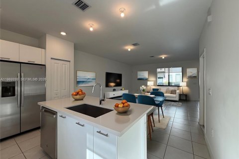 Condominio en alquiler en Doral, Florida, 3 dormitorios, 149.02 m2 № 2030621 - foto 4