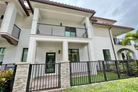 Condominio en alquiler en Doral, Florida, 3 dormitorios, 149.02 m2 № 2030621 - foto 24