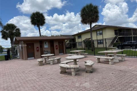 Copropriété à vendre à Sunrise, Floride: 2 chambres, 70.61 m2 № 2005515 - photo 25