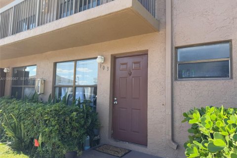 Copropriété à vendre à Sunrise, Floride: 2 chambres, 70.61 m2 № 2005515 - photo 7