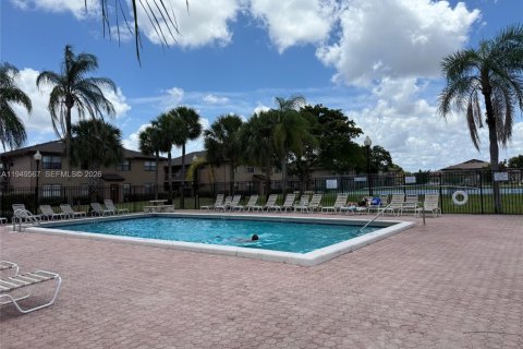 Copropriété à vendre à Sunrise, Floride: 2 chambres, 70.61 m2 № 2005515 - photo 26