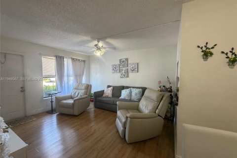 Copropriété à vendre à Sunrise, Floride: 2 chambres, 70.61 m2 № 2005515 - photo 23