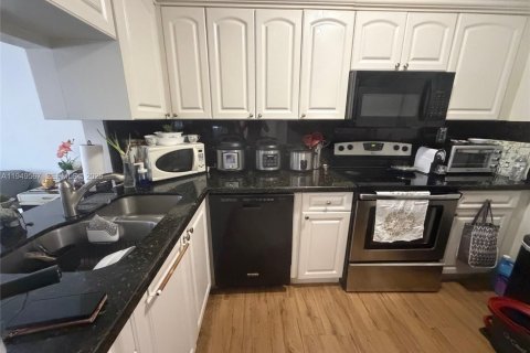 Copropriété à vendre à Sunrise, Floride: 2 chambres, 70.61 m2 № 2005515 - photo 15