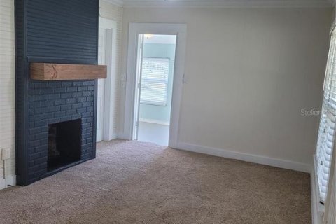 House in Winter Garden, Florida 2 bedrooms, 155.7 sq.m. № 1877130 - photo 3
