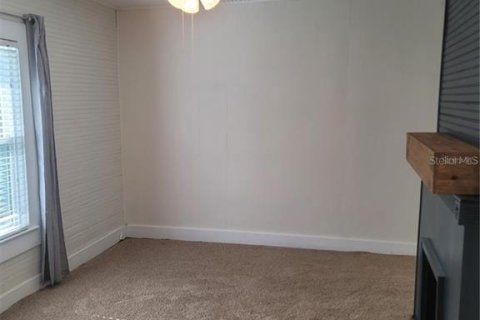House in Winter Garden, Florida 2 bedrooms, 155.7 sq.m. № 1877130 - photo 6