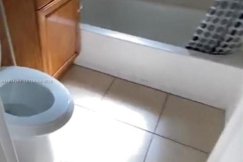 Condo in Miami Beach, Florida № 2036587 - photo 4