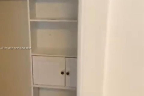 Condo in Miami Beach, Florida № 2036587 - photo 3