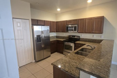 Adosado en alquiler en Cutler Bay, Florida, 2 dormitorios, 135.45 m2 № 2019882 - foto 9