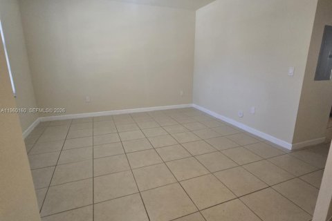 Adosado en alquiler en Cutler Bay, Florida, 2 dormitorios, 135.45 m2 № 2019882 - foto 4