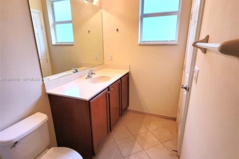 Adosado en alquiler en Cutler Bay, Florida, 2 dormitorios, 135.45 m2 № 2019882 - foto 19