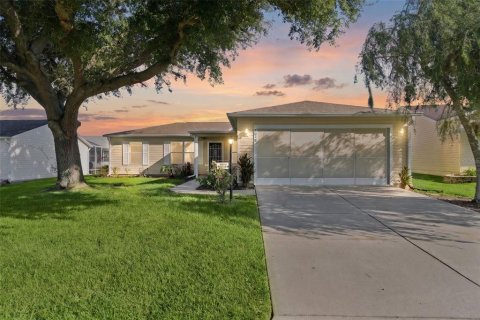 Casa en The Villages, Florida 2 dormitorios, 112.69 m2 № 2337309