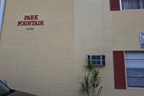 Кондоминиум с 2 спальнями в Норт-Майами, Флорида № 2045131