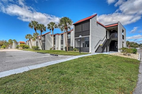 Condo in Sarasota, Florida, 2 bedrooms № 2108315