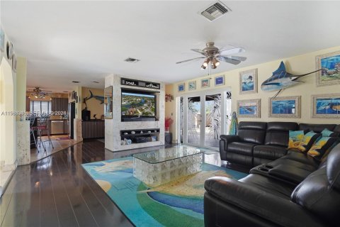 Casa en alquiler en Cutler Bay, Florida, 5 dormitorios, 200.3 m2 № 2055555 - foto 5
