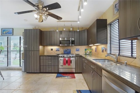 Casa en alquiler en Cutler Bay, Florida, 5 dormitorios, 200.3 m2 № 2055555 - foto 4