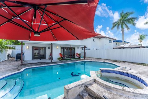 Купить виллу или дом в Майами, Флорида 3 спальни, 152.55м2, № 1955473 - фото 27