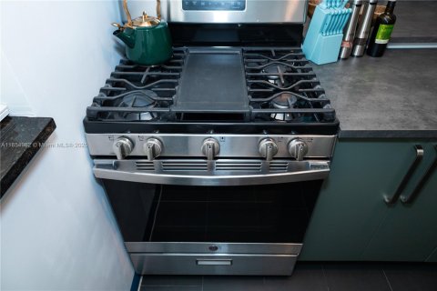 Apartment in Miami Beach, Florida 1 bedroom, 59.83 sq.m. № 1981208 - photo 17