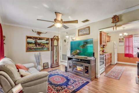 House in Winter Haven, Florida 2 bedrooms, 64.1 sq.m. № 2091942 - photo 8
