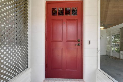 House in Winter Haven, Florida 2 bedrooms, 64.1 sq.m. № 2091942 - photo 6