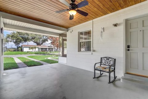 House in Winter Haven, Florida 2 bedrooms, 64.1 sq.m. № 2091942 - photo 5