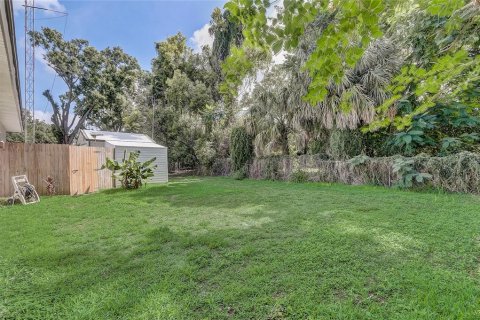 House in Winter Haven, Florida 2 bedrooms, 64.1 sq.m. № 2091942 - photo 21