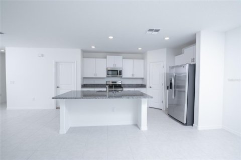 House in Lakeland, Florida 4 bedrooms, 187.29 sq.m. № 2135367 - photo 14