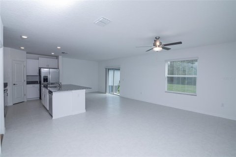 House in Lakeland, Florida 4 bedrooms, 187.29 sq.m. № 2135367 - photo 9