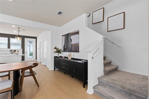 Townhouse in Winter Garden, Florida 3 bedrooms, 153.47 sq.m. № 2379307 - photo 17