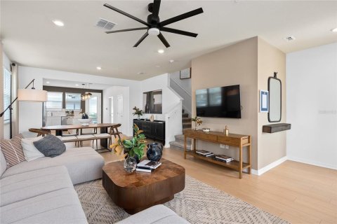 Townhouse in Winter Garden, Florida 3 bedrooms, 153.47 sq.m. № 2379307 - photo 15