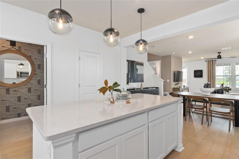 Townhouse in Winter Garden, Florida 3 bedrooms, 153.47 sq.m. № 2379307 - photo 8