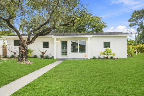 Villa ou maison à louer à Miami, Floride: 4 chambres, 122.45 m2 № 2434192 - photo 4