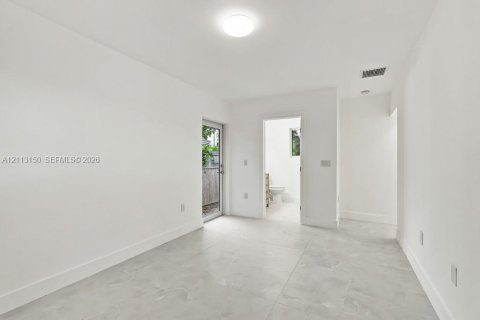 Villa ou maison à louer à Miami, Floride: 4 chambres, 122.45 m2 № 2434192 - photo 20
