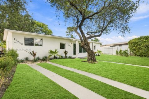 Villa ou maison à louer à Miami, Floride: 4 chambres, 122.45 m2 № 2434192 - photo 3