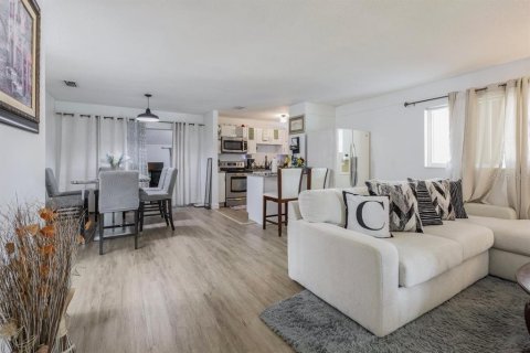 Villa ou maison à vendre à Orlando, Floride: 3 chambres, 114.92 m2 № 2156261 - photo 3