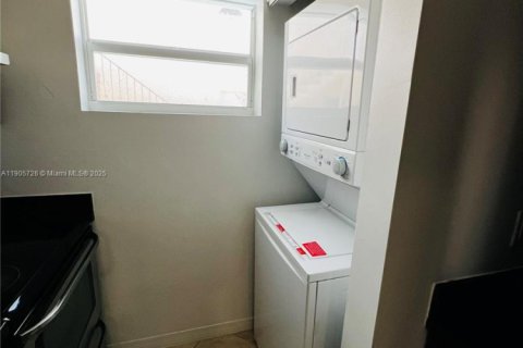 Снять в аренду квартиру в Майами-Бич, Флорида 2 спальни, 102.19м2, № 1956392 - фото 17